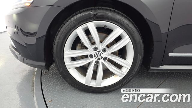 Volkswagen Passat 2018 — photo 5