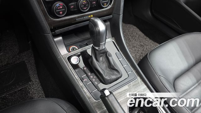 Volkswagen Passat 2018 — photo 9