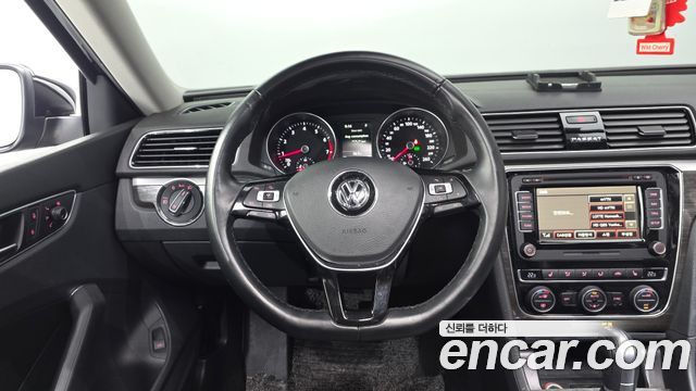 Volkswagen Passat 2018 — photo 12