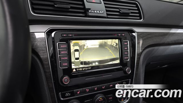 Volkswagen Passat 2018 — photo 13