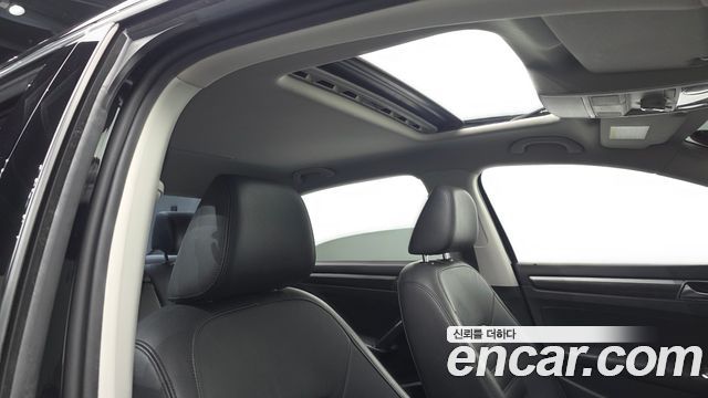 Volkswagen Passat 2018 — photo 14
