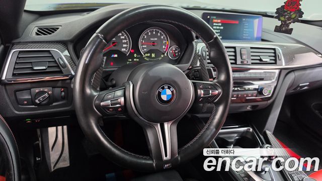 BMW M4 2018 — photo 19