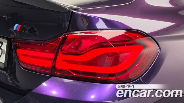 BMW M4 2018 — photo 9