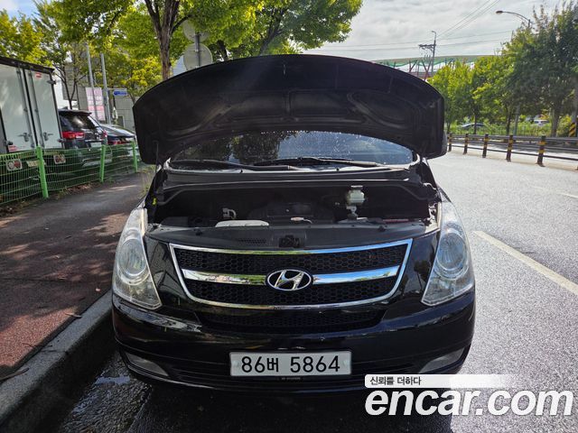 Hyundai Starex 2012 — photo 1