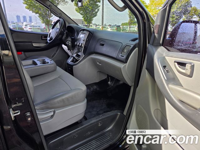 Hyundai Starex 2012 — photo 11