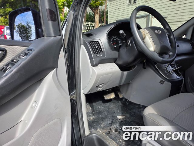 Hyundai Starex 2012 — photo 12