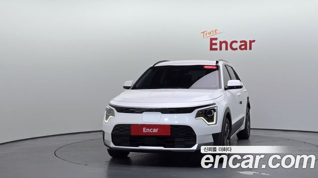 Kia Niro 2023 — photo 3