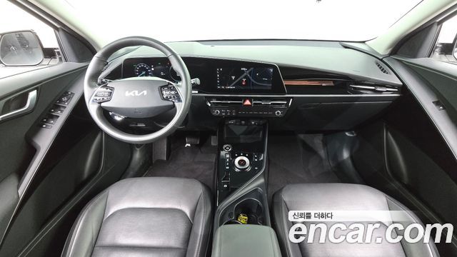 Kia Niro 2023 — photo 10