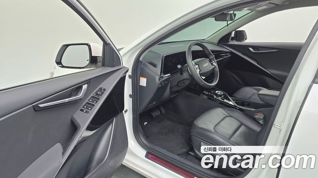 Kia Niro 2023 — photo 13