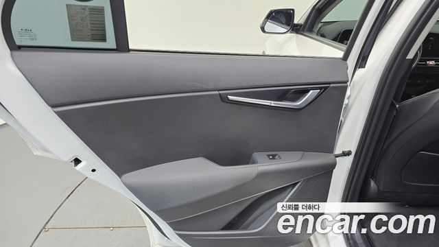 Kia Niro 2023 — photo 15