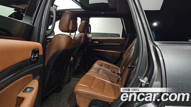Jeep Cherokee 2020 — photo 12