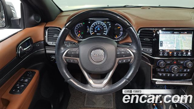 Jeep Cherokee 2020 — photo 13