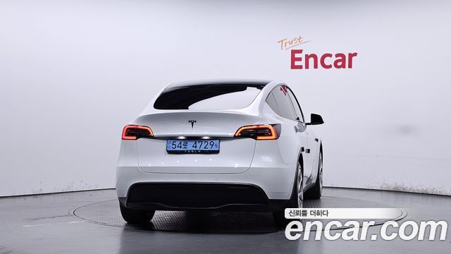 Tesla Model Y 2021 — photo 4
