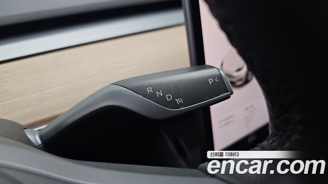 Tesla Model Y 2021 — photo 12