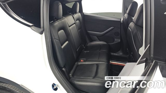Tesla Model Y 2021 — photo 18