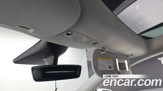 Tesla Model Y 2021 — photo 25