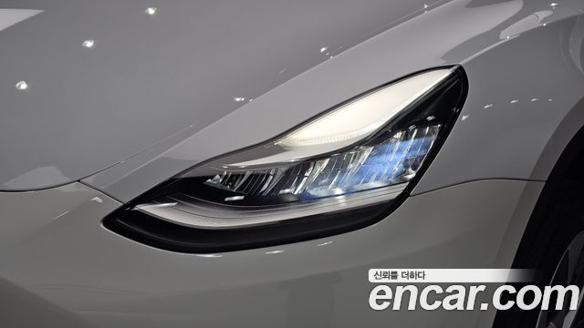 Tesla Model Y 2021 — photo 8