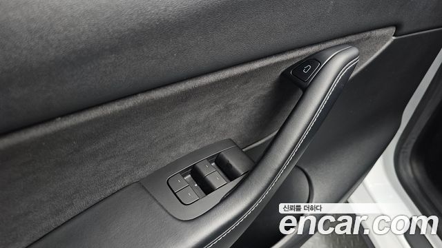 Tesla Model Y 2021 — photo 28