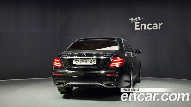 Mercedes-Benz E-Class 2019 — photo 4