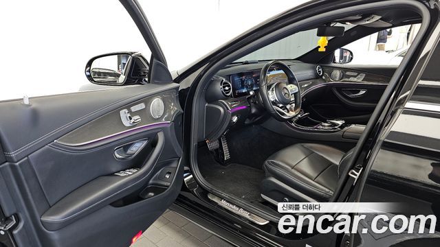 Mercedes-Benz E-Class 2019 — photo 10