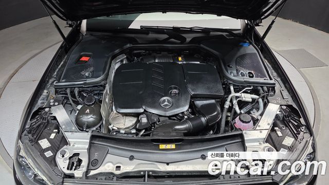 Mercedes-Benz E-Class 2022 — photo 6