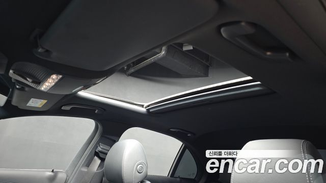 Mercedes-Benz E-Class 2022 — photo 30
