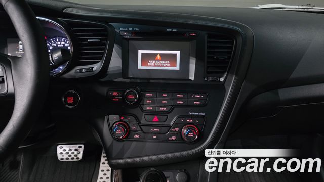 Kia K5 2011 — photo 14