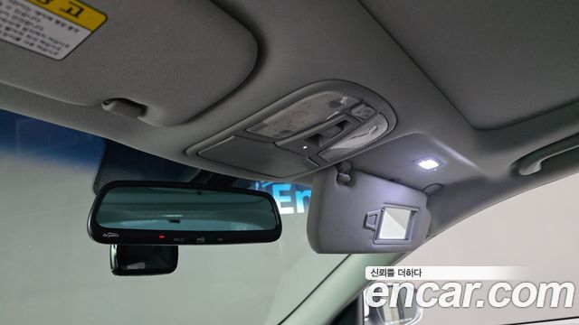 Kia K5 2011 — photo 16