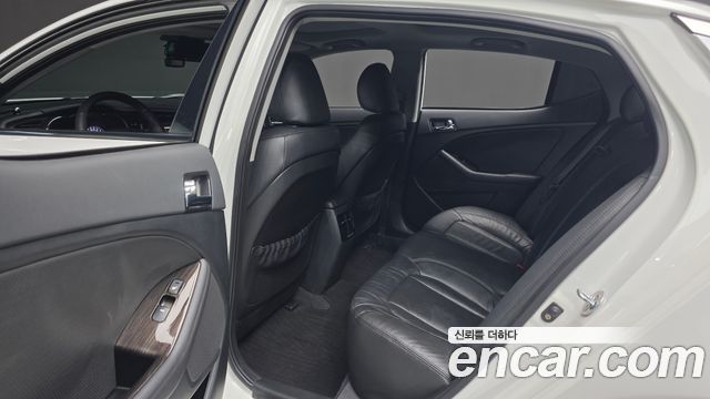 Kia K5 2011 — photo 17