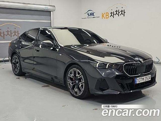 BMW 5-Series 2024 — photo 4