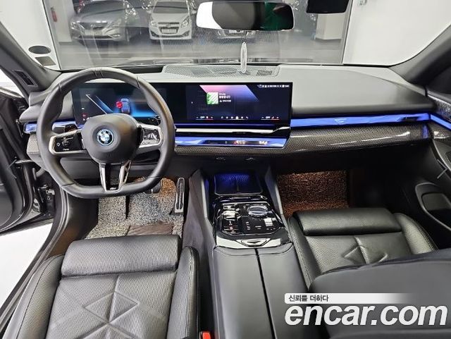 BMW 5-Series 2024 — photo 7