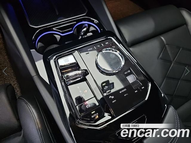 BMW 5-Series 2024 — photo 8