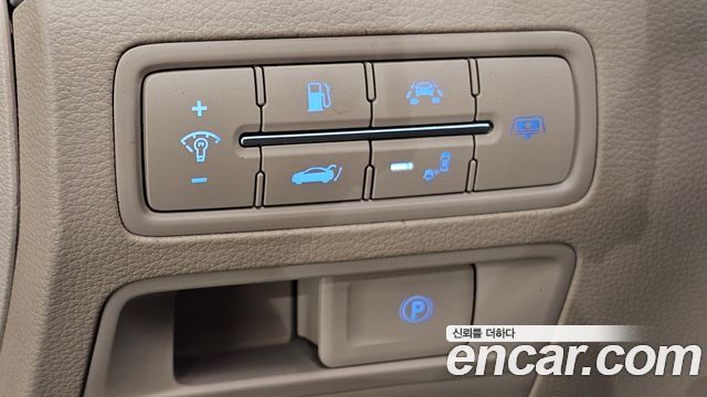Genesis G80 2017 — photo 19