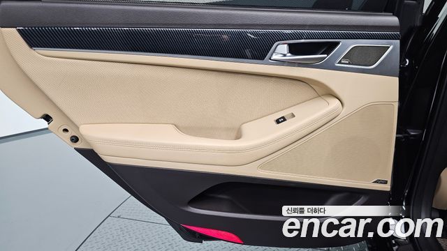 Genesis G80 2017 — photo 15