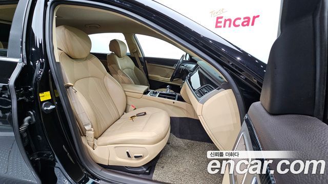 Genesis G80 2017 — photo 16