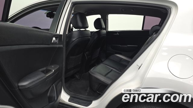 Kia Sportage 2016 — photo 17