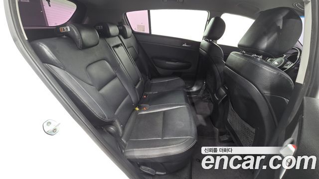 Kia Sportage 2016 — photo 18