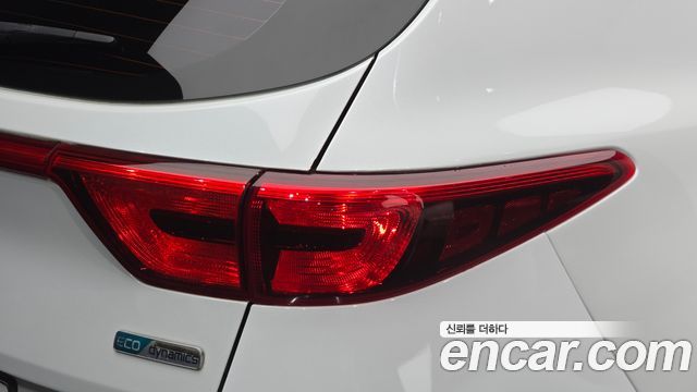 Kia Sportage 2016 — photo 9