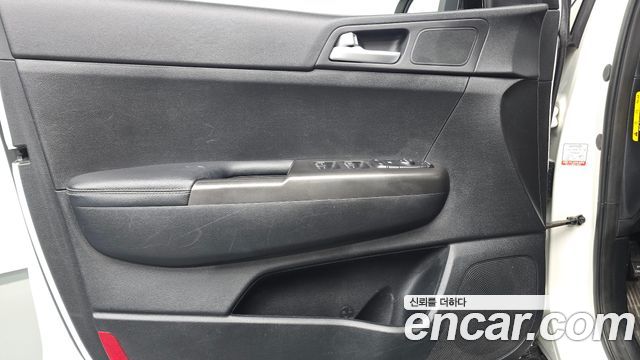 Kia Sportage 2016 — photo 14