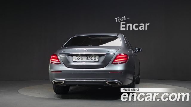 Mercedes-Benz E-Class 2019 — photo 4