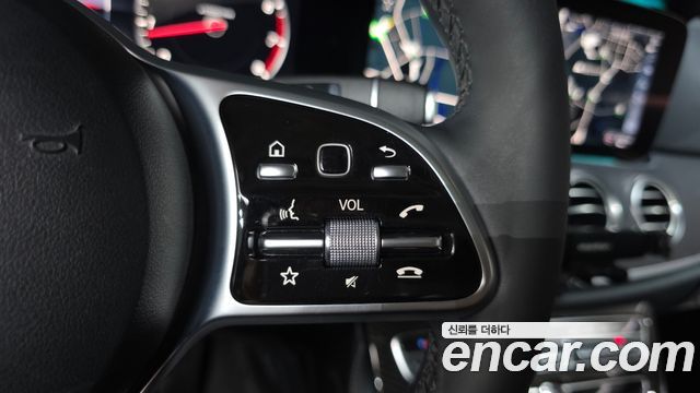 Mercedes-Benz E-Class 2019 — photo 27