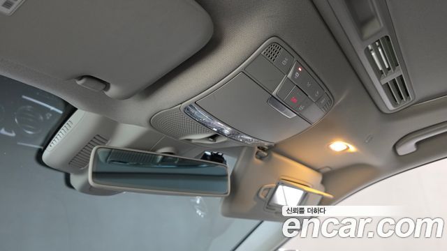 Mercedes-Benz E-Class 2019 — photo 34