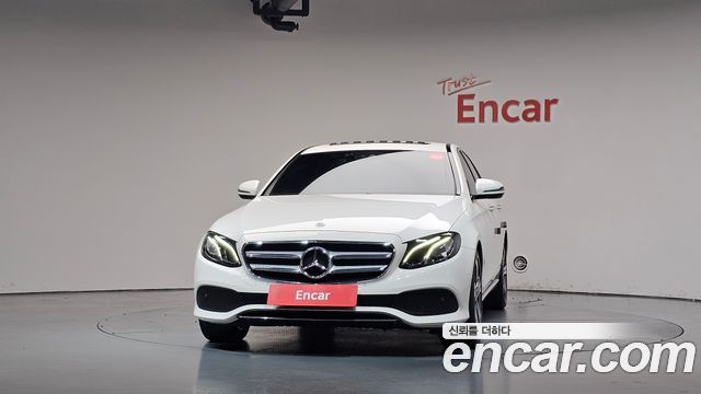 Mercedes-Benz E-Class 2019 — photo 3