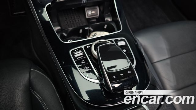 Mercedes-Benz E-Class 2019 — photo 29