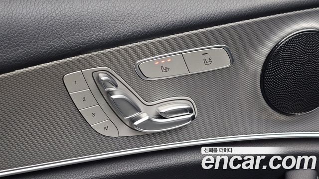 Mercedes-Benz E-Class 2019 — photo 30