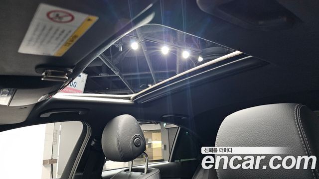 Mercedes-Benz E-Class 2019 — photo 34
