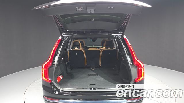 Volvo XC90 2020 — photo 26