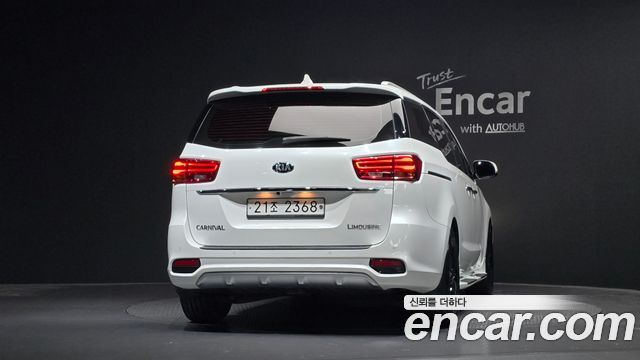 Kia Canival 2019 — photo 4