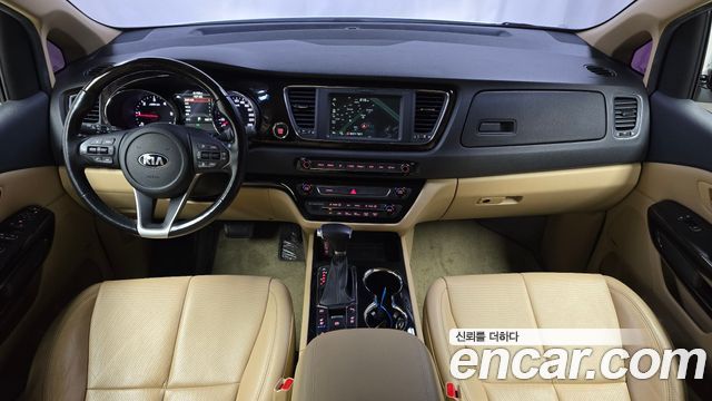Kia Canival 2019 — photo 10
