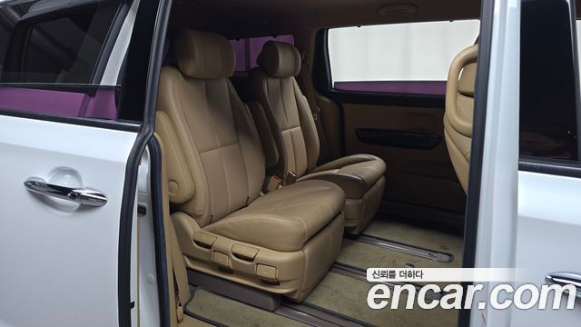Kia Canival 2019 — photo 17
